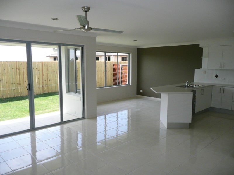 21 Coachwood Street, Redland Bay QLD 4165