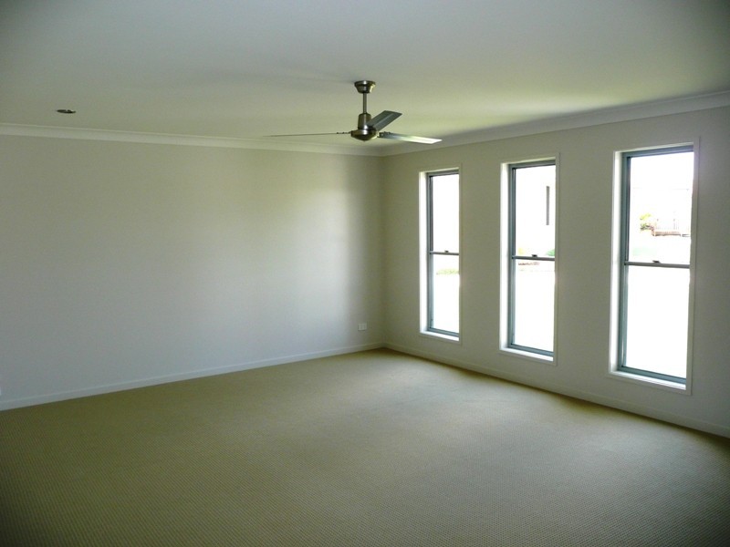 21 Coachwood Street, Redland Bay QLD 4165