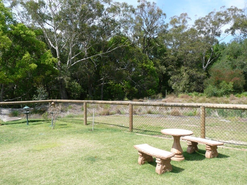 6 Emperor Drive, Redland Bay QLD 4165