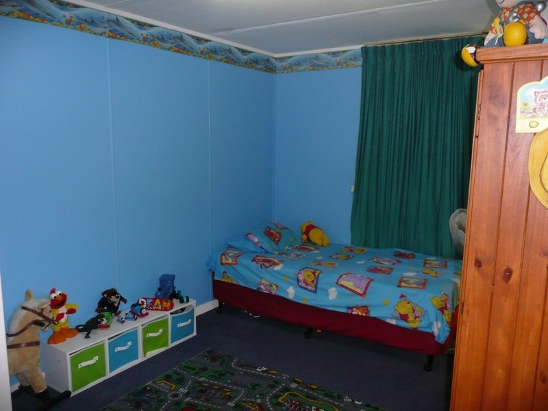 15 Kunden Street, Thorneside QLD 4158