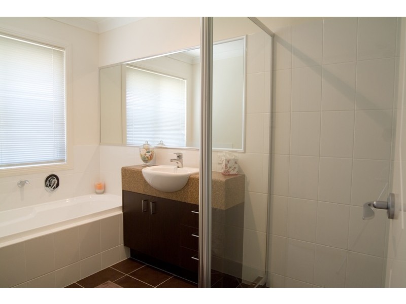 5 Timkelnik Crescent, Victoria Point QLD 4165