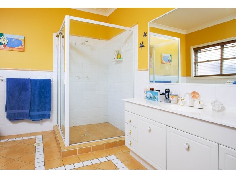 2 Kruger Street, Redland Bay QLD 4165