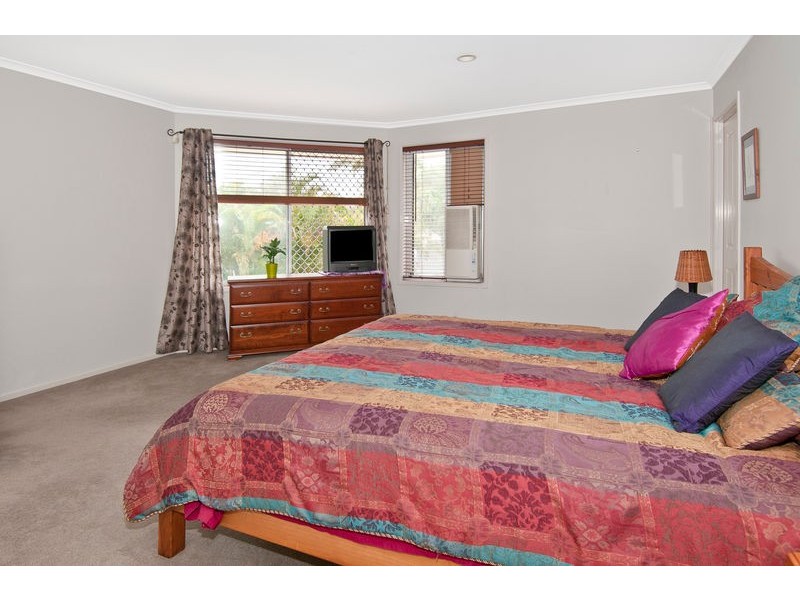 57 Ontario Crescent, Parkinson QLD 4115