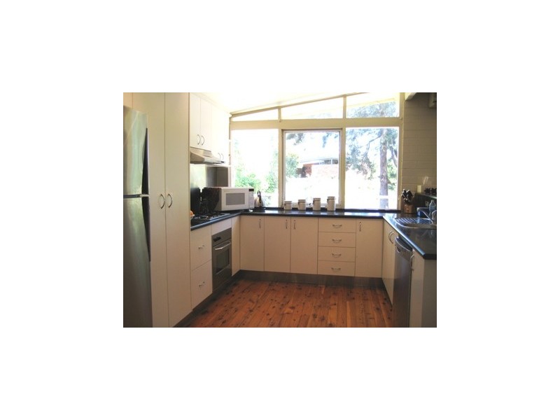 4 Dobson Crescent, Baulkham Hills NSW 2153