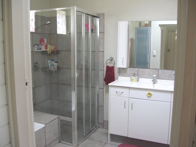 4 Dobson Cr, Baulkham Hills NSW 2153