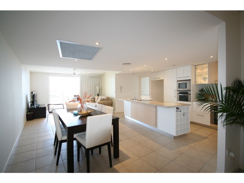 31/7 Grand Parade, Kawana Island QLD 4575