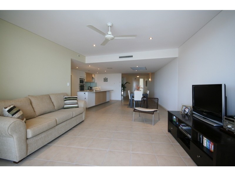 31/7 Grand Parade, Kawana Island QLD 4575
