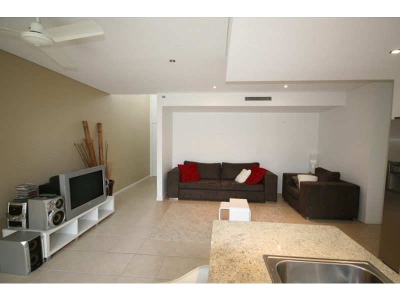 87/7 Grand Parade, Kawana Island QLD 4575