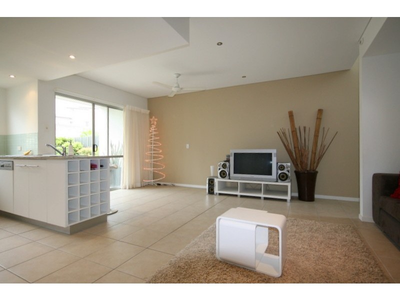 87/7 Grand Parade, Kawana Island QLD 4575