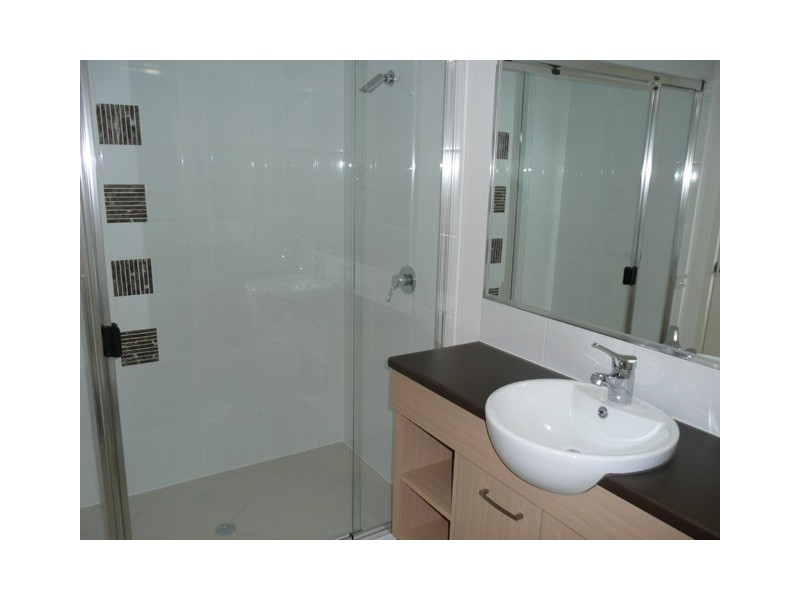 10 Grand Parade, Kawana Island QLD 4575