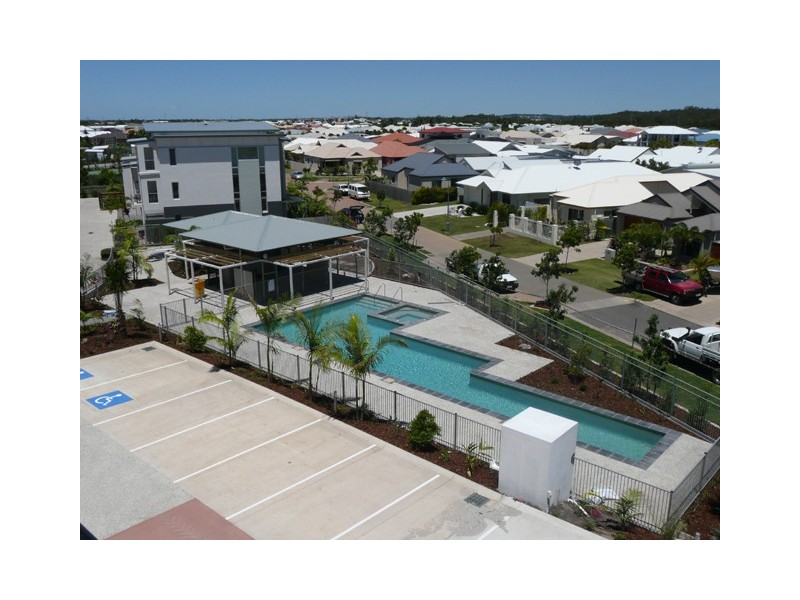 10 Grand Parade, Kawana Island QLD 4575