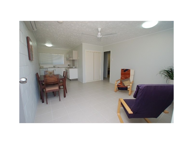 2/3 West Street, Mundingburra QLD 4812