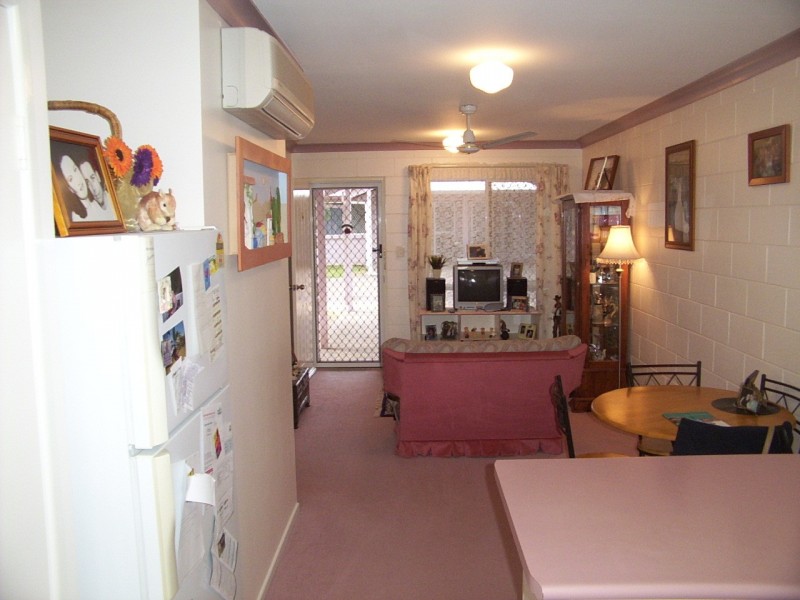 West End QLD 4810
