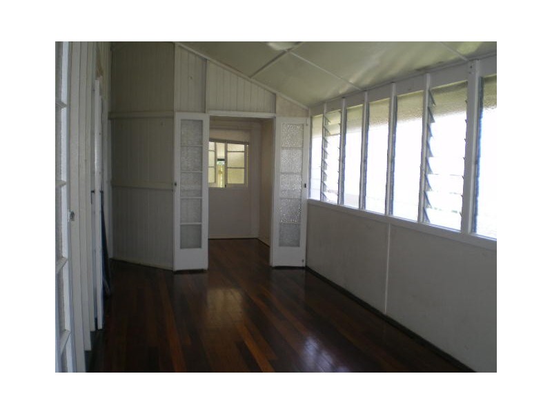 West End QLD 4810