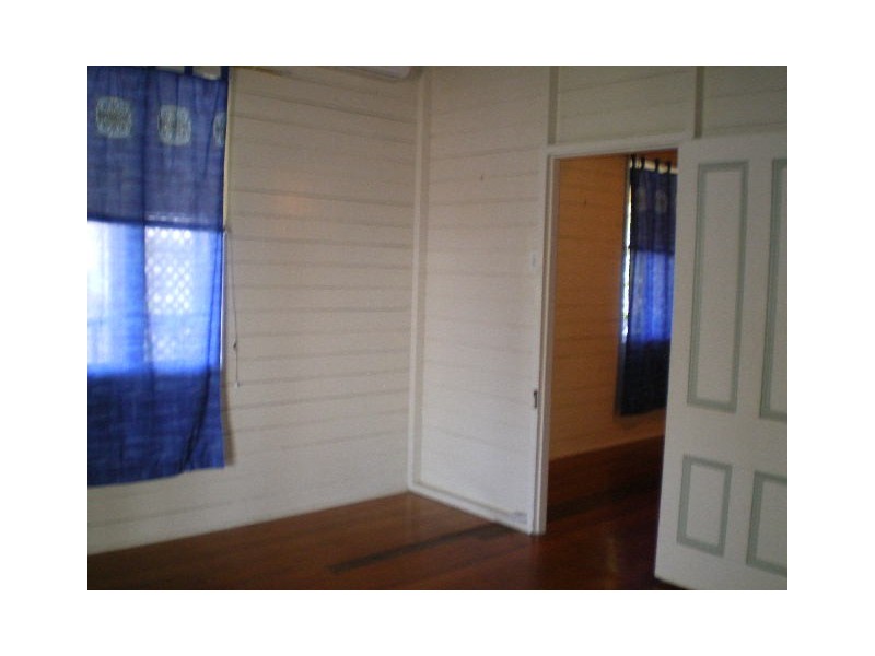 West End QLD 4810