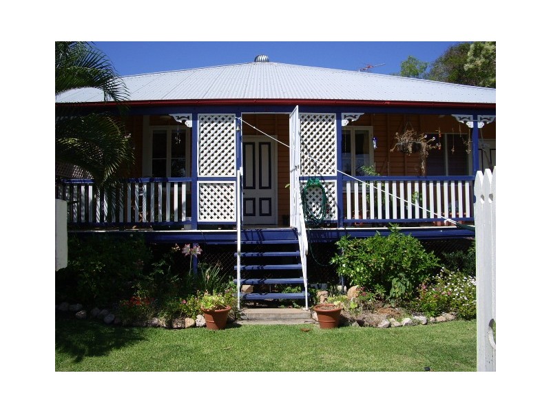West End QLD 4810