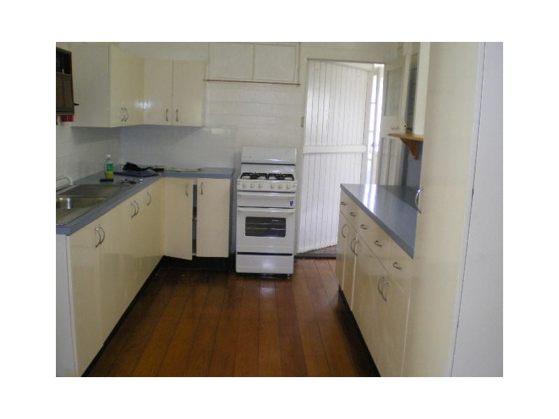 West End QLD 4810