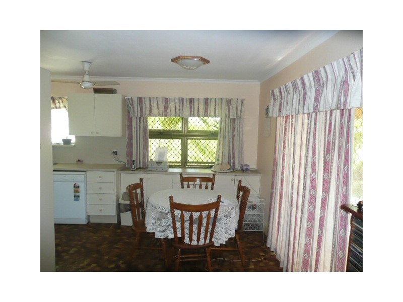 19 Rossiter Street, Cranbrook QLD 4814