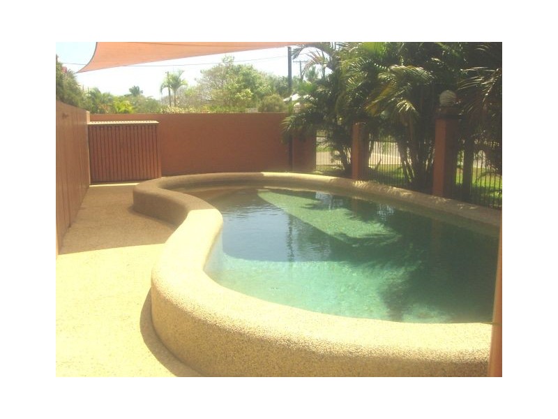 Pimlico QLD 4812