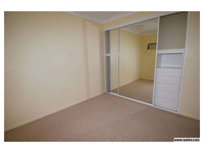 West End QLD 4810