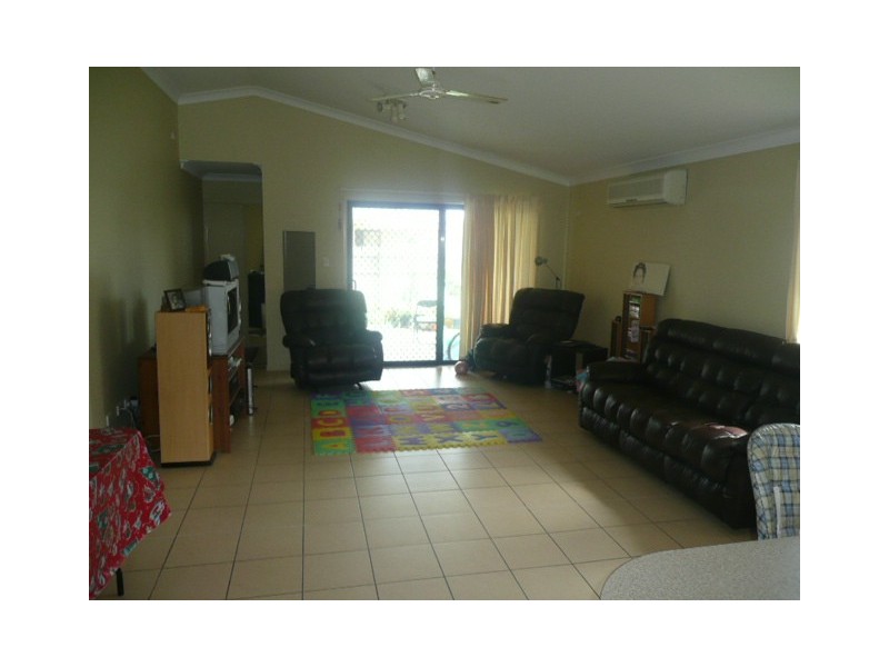 10 Goldcrest Cres, Condon QLD 4815