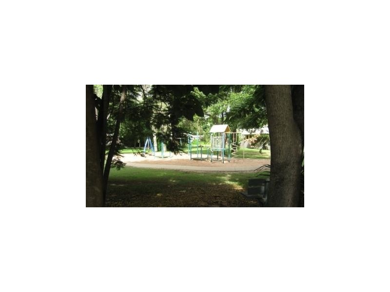 28 Coral Street, Saunders Beach QLD 4818