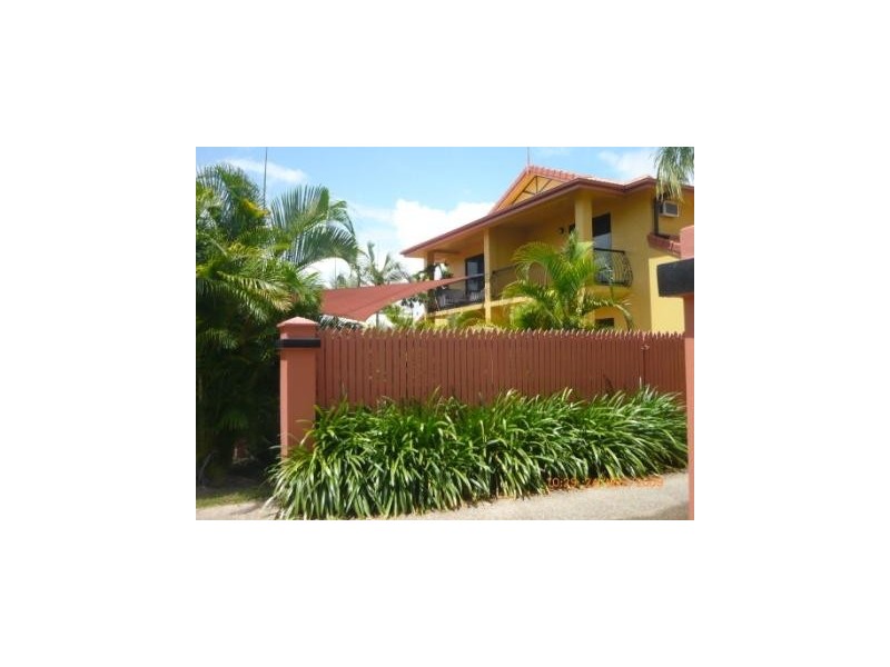 Pimlico QLD 4812