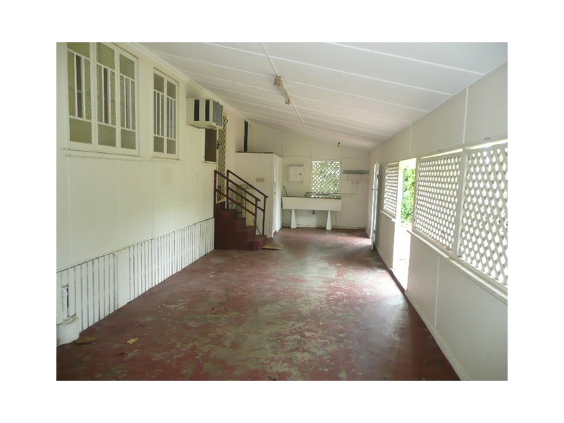 18 Kennilworth Ave, Hyde Park QLD 4812