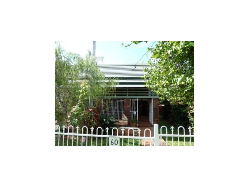 60 Grosvenor Street, Pimlico QLD 4812