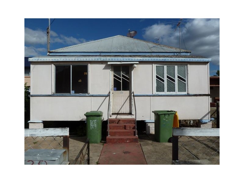 20 Ingham Road, West End QLD 4810