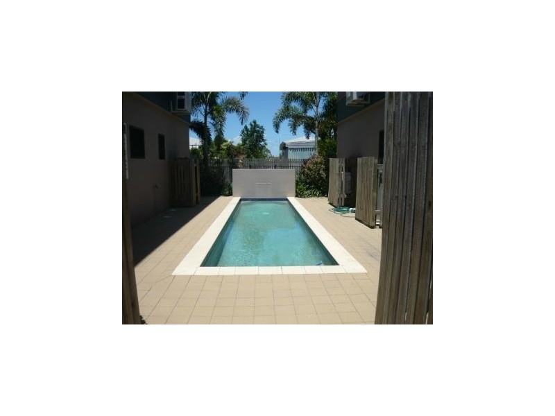 Pimlico QLD 4812