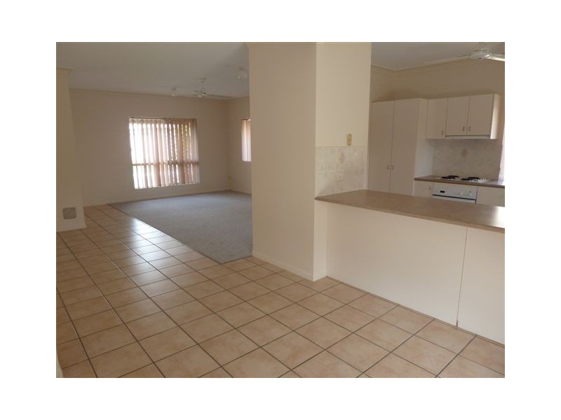 1/5 XAVIER COURT, Railway Estate QLD 4810