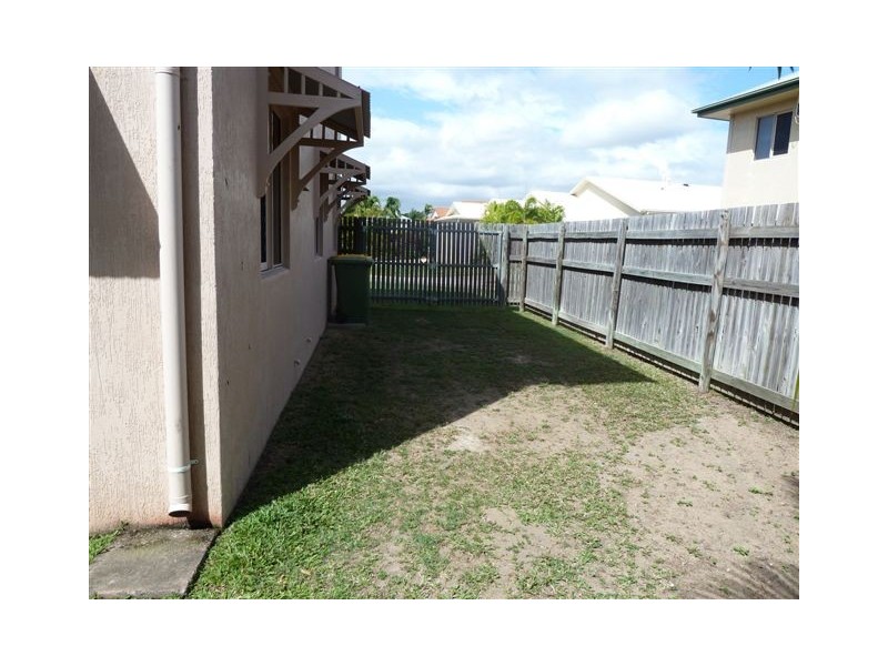 1/5 XAVIER COURT, Railway Estate QLD 4810