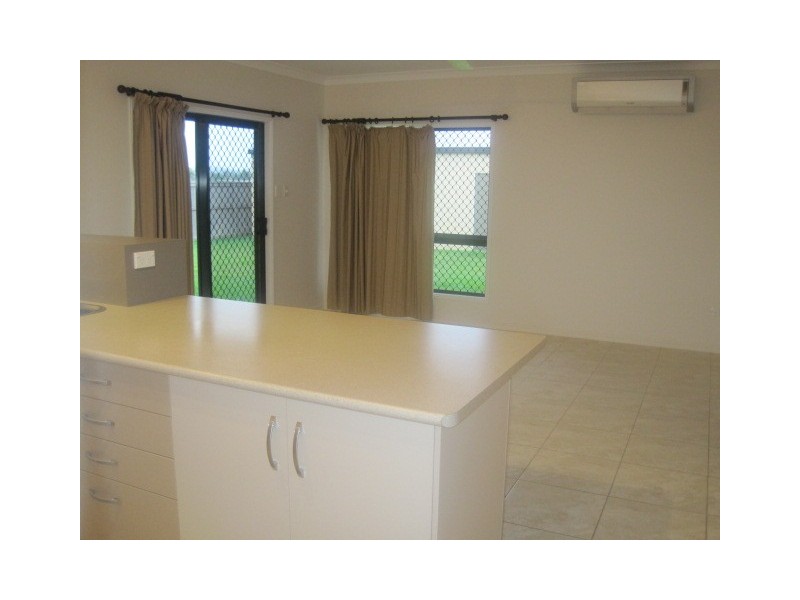 16 ROMBOLI COURT, Burdell QLD 4818