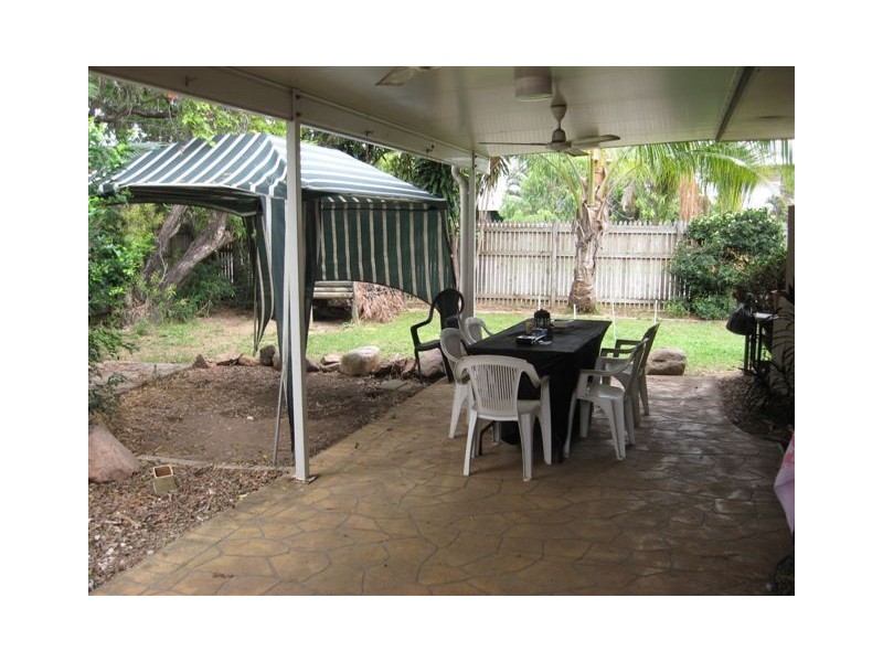 254 Charles Street, Cranbrook QLD 4814