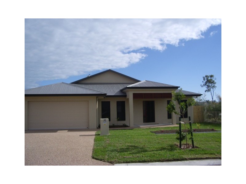 Bushland Beach QLD 4818