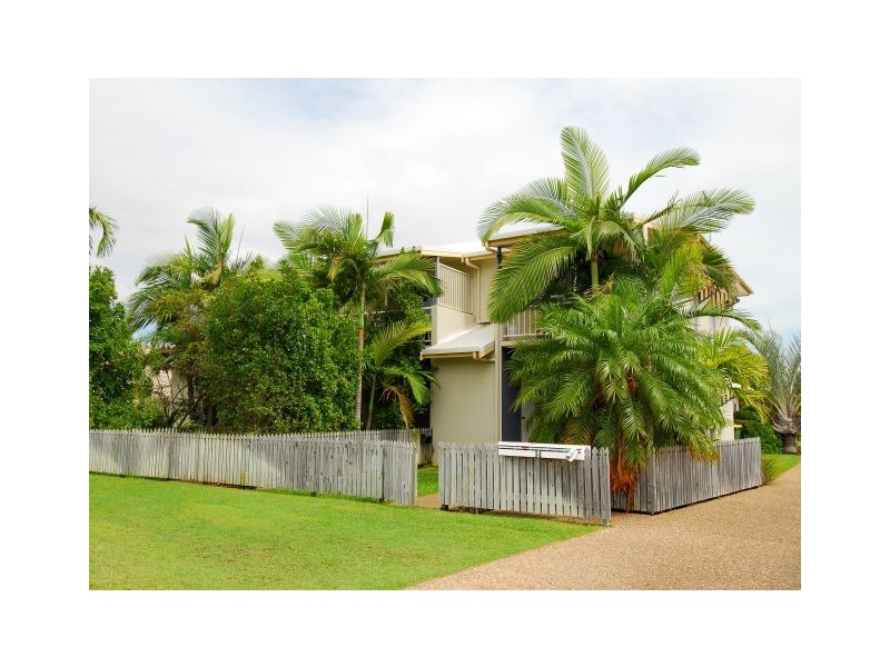 West End QLD 4810