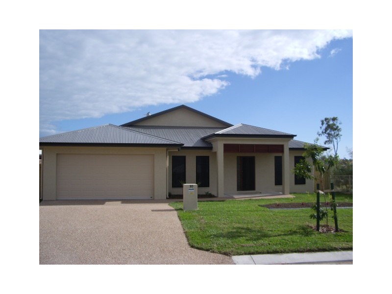 Bushland Beach QLD 4818