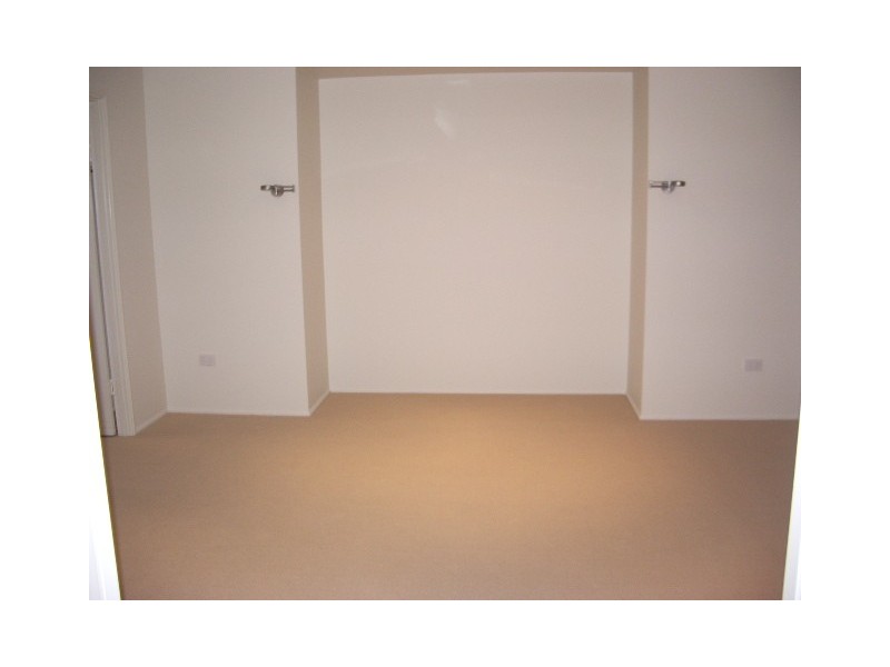 Bushland Beach QLD 4818