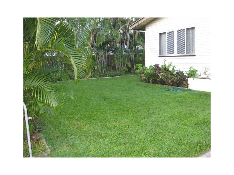 17 Illoura St, Cranbrook QLD 4814