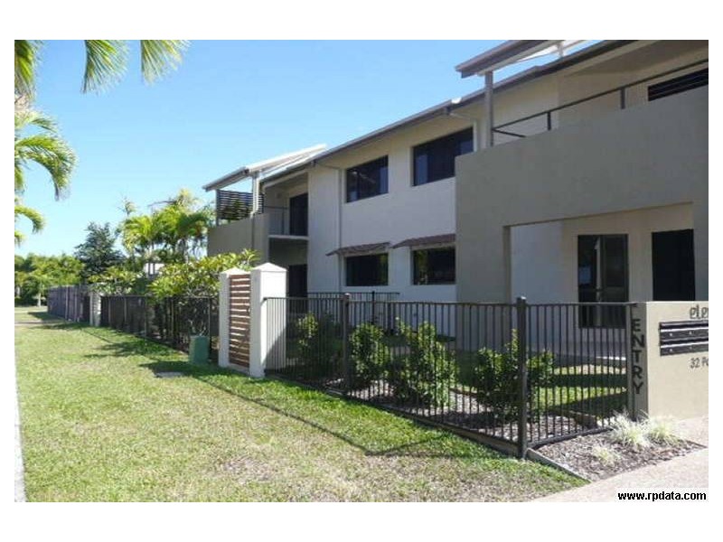 Bushland Beach QLD 4818