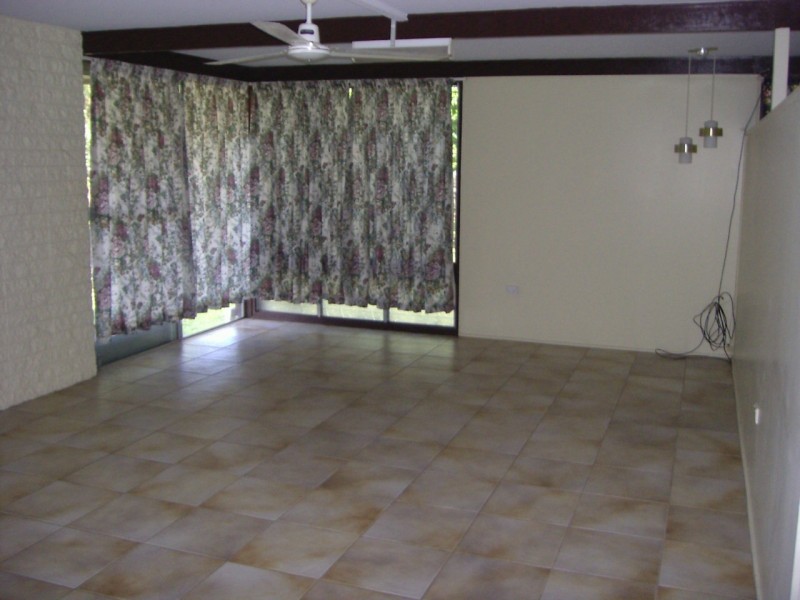 Pimlico QLD 4812
