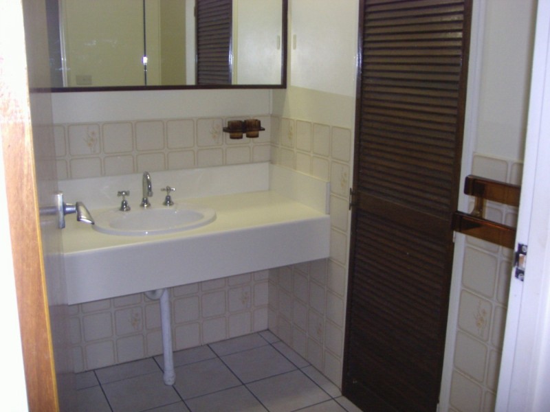 Pimlico QLD 4812