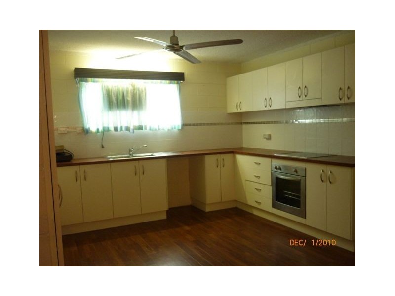 West End QLD 4810