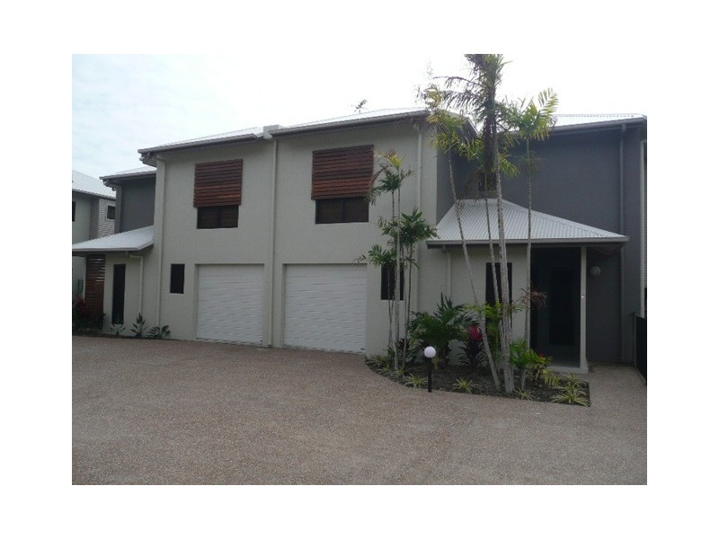 Bushland Beach QLD 4818