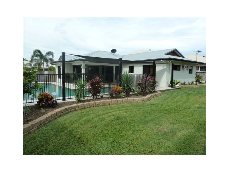 39 Sheerwater Pde, Douglas QLD 4814