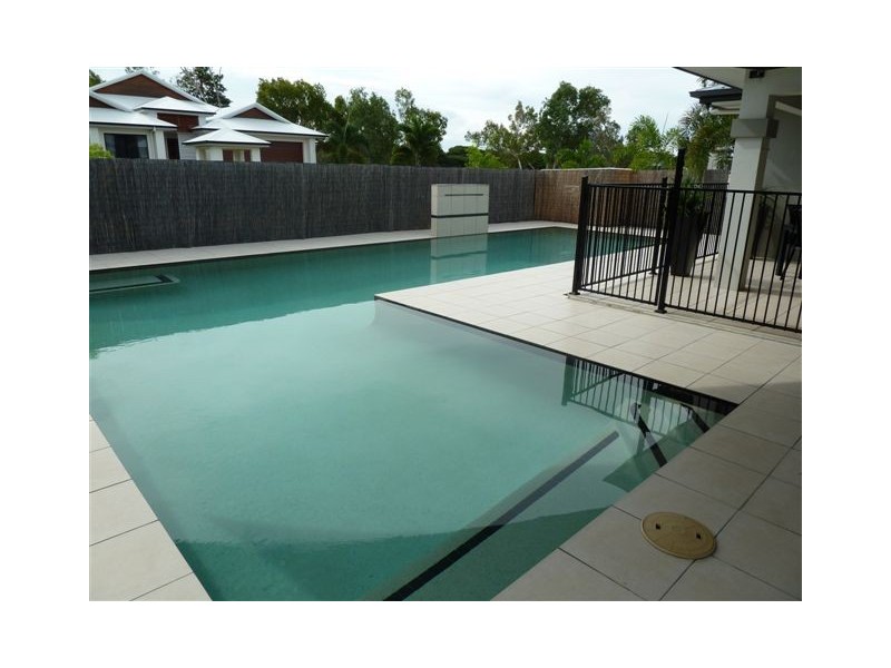 39 Sheerwater Pde, Douglas QLD 4814