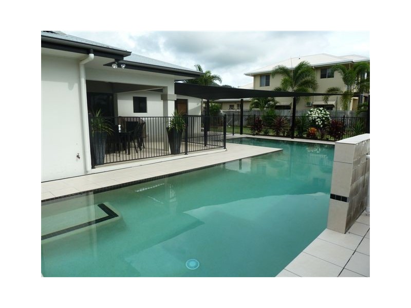 39 Sheerwater Pde, Douglas QLD 4814