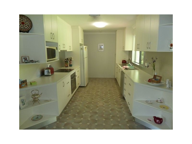 19 Bernborough Crt, Kelso QLD 4815