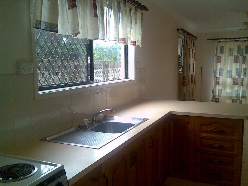 5/4 Crauford, West End QLD 4810